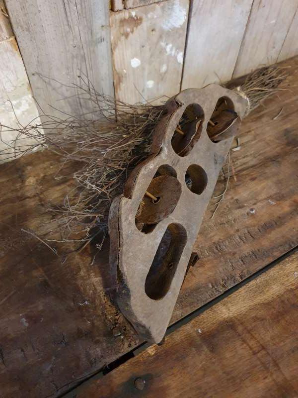 oude houten rammelaar